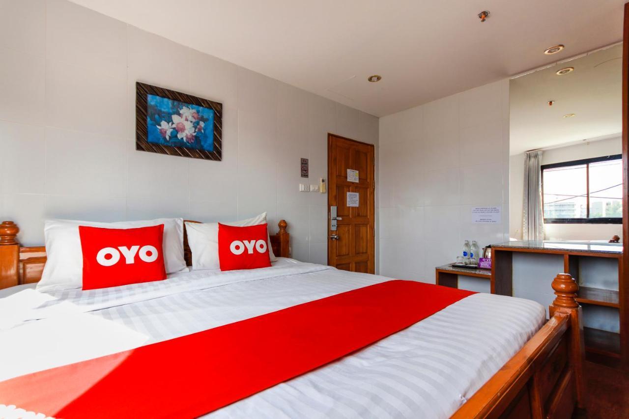 Oyo 861 Patong Dynasty Hotel Exterior foto